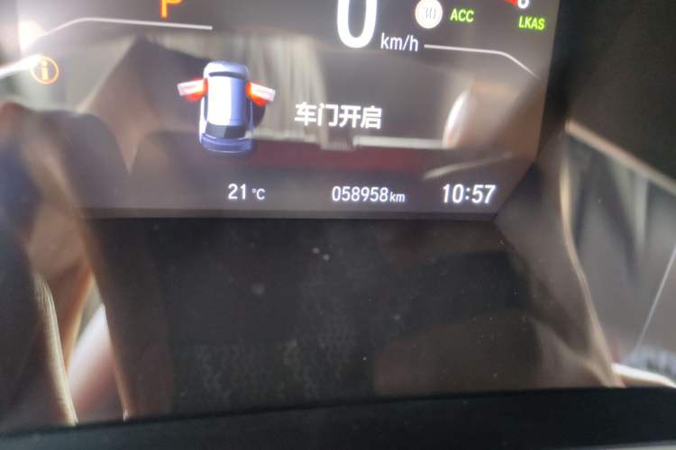 Used Honda Breeze 2020 240TURBO CVT Four-Wheel Drive Premium Edition Odometer Close Up