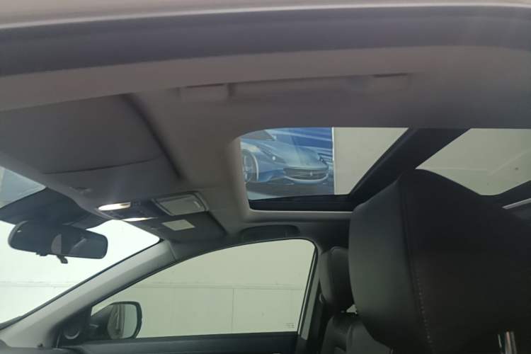 Used Honda Breeze 2020 240TURBO CVT 2WD Luxury Edition Headliner