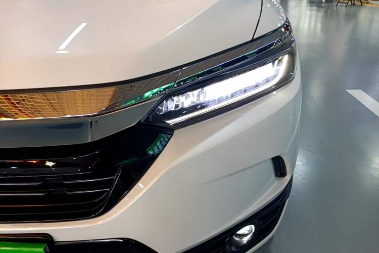Used Honda Breeze 2020 240TURBO CVT 2WD Luxury Edition Left Front Headlight