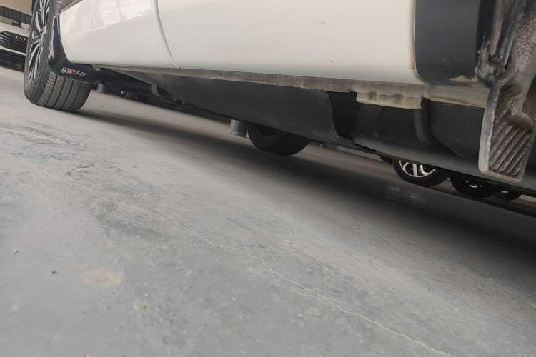 Used Honda Breeze 2020 Rui Hybrid 2.0L Two-Wheel Drive Rui Luxury Edition Left Side Sill
