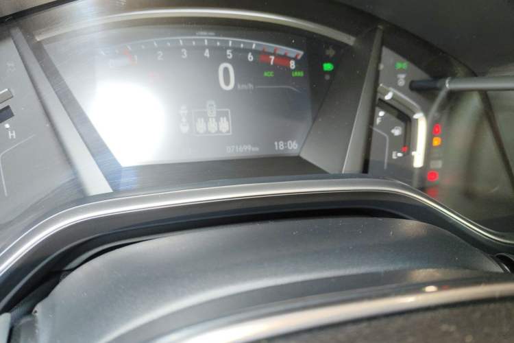 Used Honda Breeze 2020 240TURBO CVT Four-Wheel Drive Premium Edition Odometer Close Up