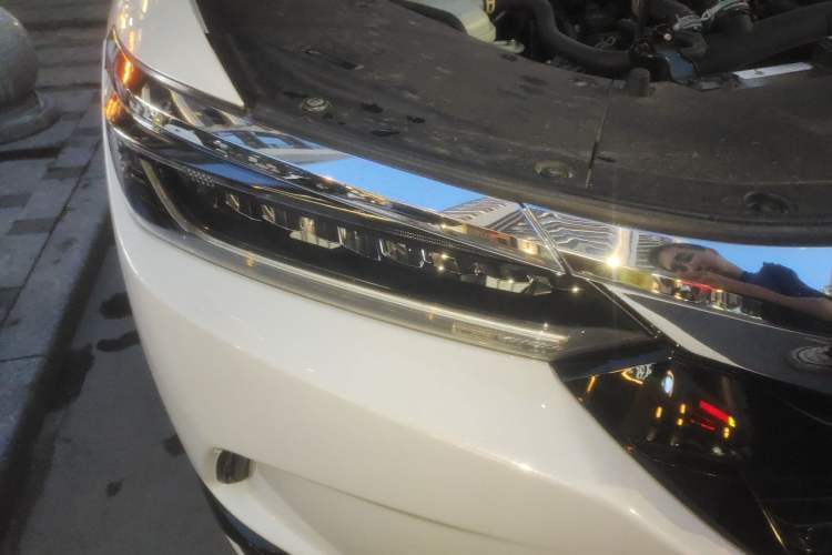 Used Honda Breeze 2020 240TURBO CVT Two-Wheel Drive Prestige Edition Right Front Headlight