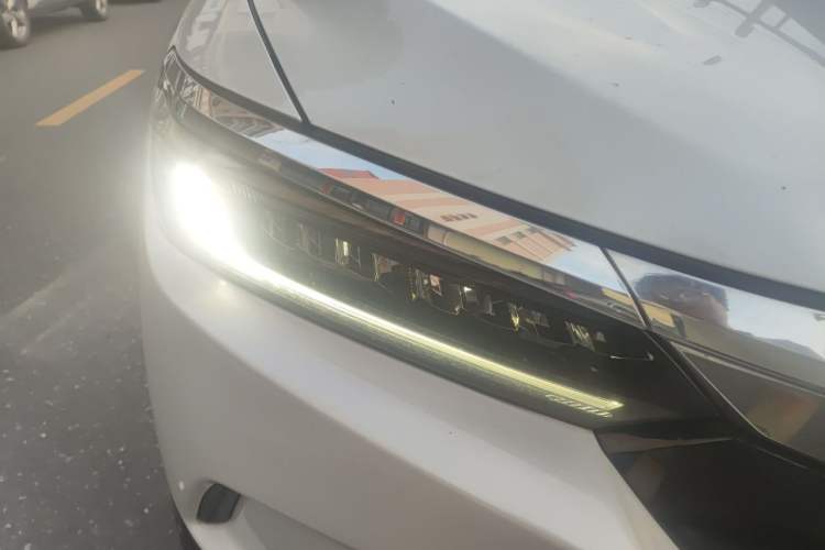 Used Honda Breeze 2020 240TURBO CVT Two-Wheel Drive Prestige Edition Right Front Headlight