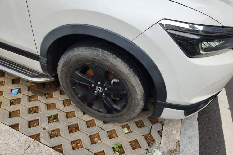 Used Honda Breeze 2020 240TURBO CVT 2WD Luxury Edition Right Front Wheel Hub