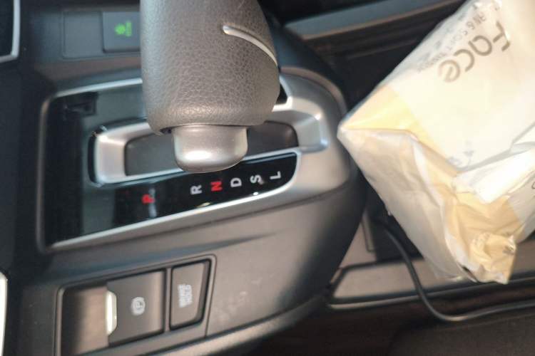 Used Honda Breeze 2021 240TURBO CVT Front-Wheel Drive Elite Edition Gear Lever