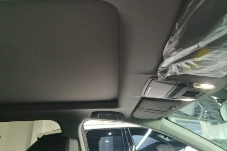 Used Honda Breeze 2021 240TURBO CVT Two-Wheel Drive Smart Enjoyment Version Headliner