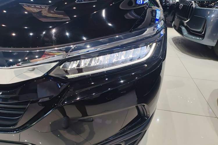 Used Honda Breeze 2021 240TURBO CVT Two-Wheel Drive Smart Enjoyment Version Left Front Headlight