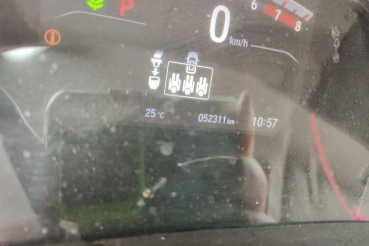 Used Honda Breeze 2021 240TURBO CVT Front-Wheel Drive Elite Edition Odometer Close Up