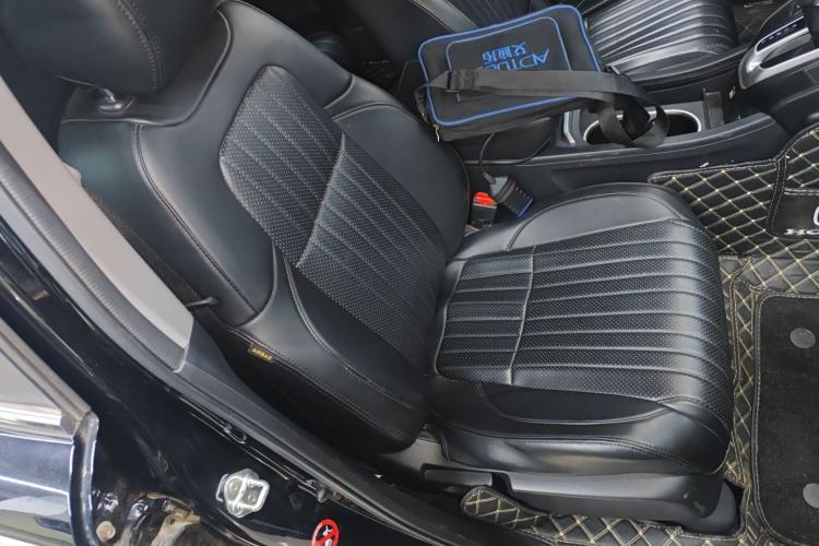 Used Honda Breeze 2021 240TURBO CVT Front-Wheel Drive Elite Edition Right Front Seat