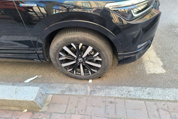 Used Honda Breeze 2021 Rui Hybrid 2.0L 2WD Rui Luxury Edition Right Front Wheel Hub