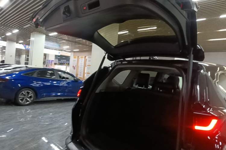 Used Honda Breeze 2021 240TURBO CVT Front-Wheel Drive Elite Edition Trunk