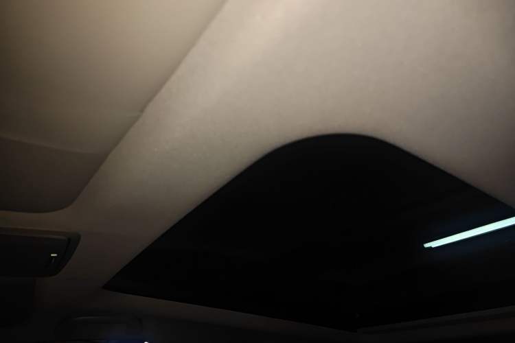 Used Honda Breeze 2021 240TURBO CVT Front-Wheel Drive Elite Edition Headliner