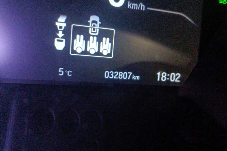 Used Honda Breeze 2021 240TURBO CVT Four-Wheel Drive Prestige Edition Odometer Close Up
