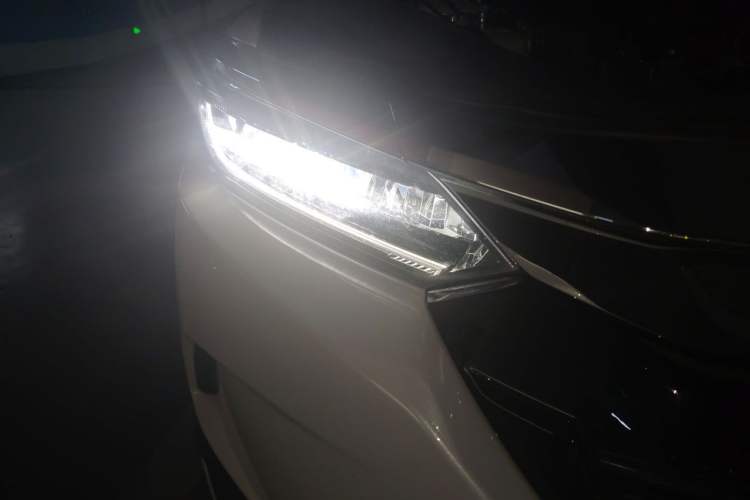 Used Honda Breeze 2021 240TURBO CVT Two-Wheel Drive Smart Enjoyment Version Right Front Headlight