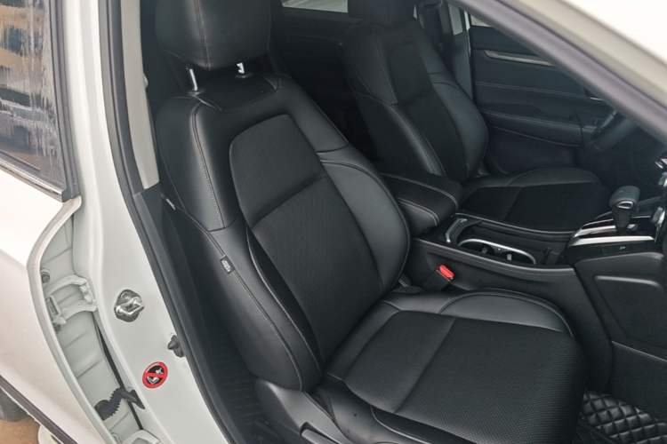 Used Honda Breeze 2021 240TURBO CVT Front-Wheel Drive Elite Edition Right Front Seat