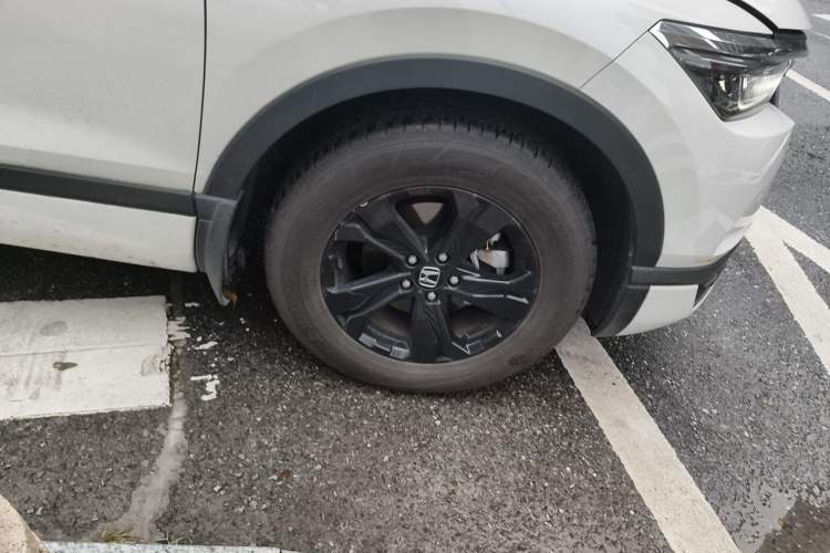 Used Honda Breeze 2021 240TURBO CVT Front-Wheel Drive Elite Edition Right Front Wheel Hub