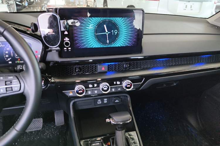 Used Honda Breeze 2023 240TURBO Two-Wheel-Drive Luxury Edition 5 Seats Audio And AC Panel