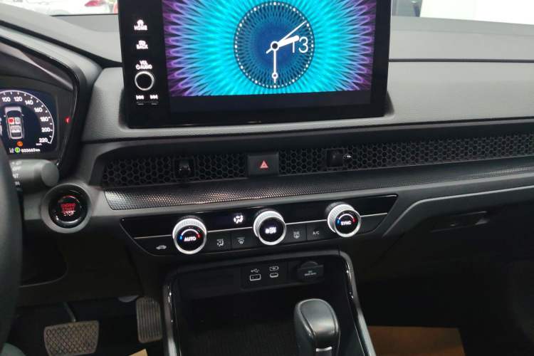 Used Honda Breeze 2023 240TURBO Two-Wheel-Drive Luxury Edition 5 Seats Audio And AC Panel