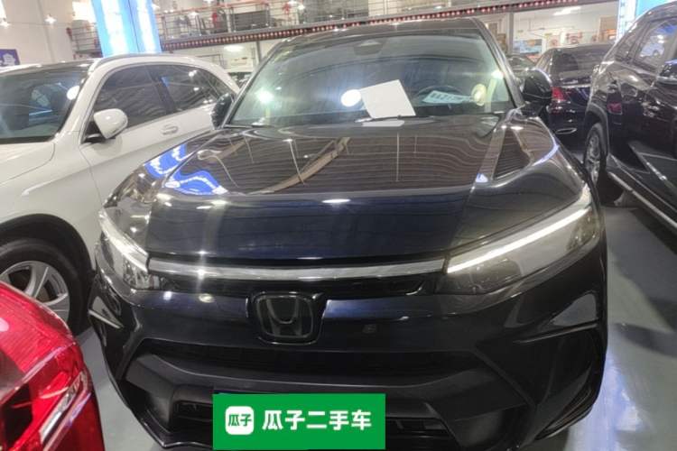 Used Honda Breeze 2023 240TURBO Two-Wheel-Drive Luxury PRO 7-Seater Front