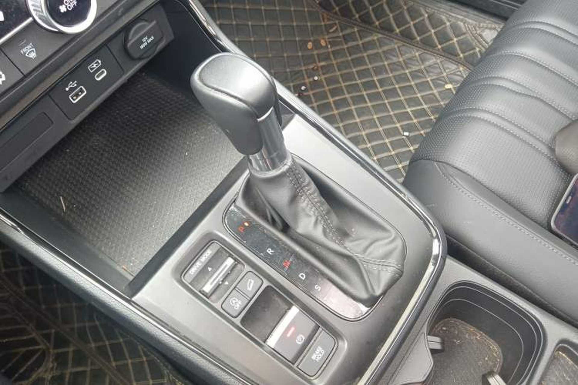 Used Honda Breeze 2023 240TURBO Two-Wheel-Drive Luxury Edition 5 Seats Gear Lever
