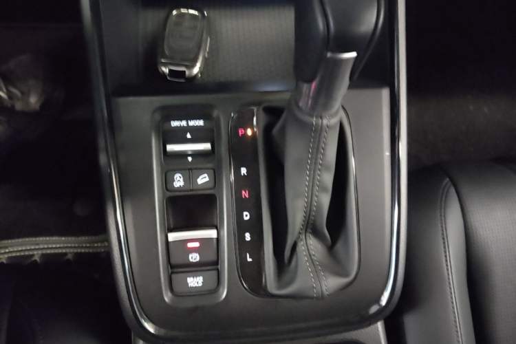 Used Honda Breeze 2023 240TURBO Two-Wheel-Drive Luxury Edition 5 Seats Gear Lever