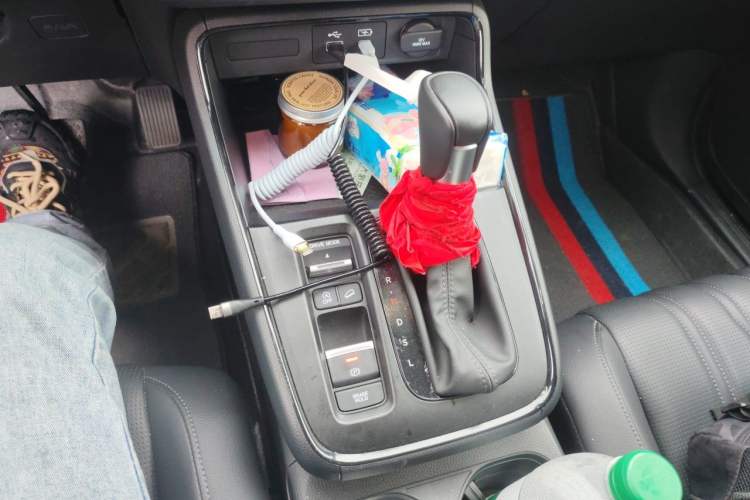 Used Honda Breeze 2023 240TURBO Two-Wheel-Drive Luxury Edition 5 Seats Gear Lever