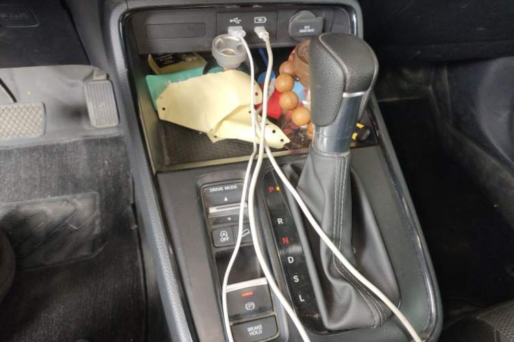 Used Honda Breeze 2023 240TURBO Two-Wheel Drive Elite Edition 5 Seats Gear Lever