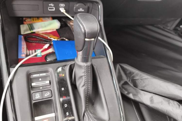 Used Honda Breeze 2023 240TURBO Two-Wheel-Drive Luxury Edition 5 Seats Gear Lever