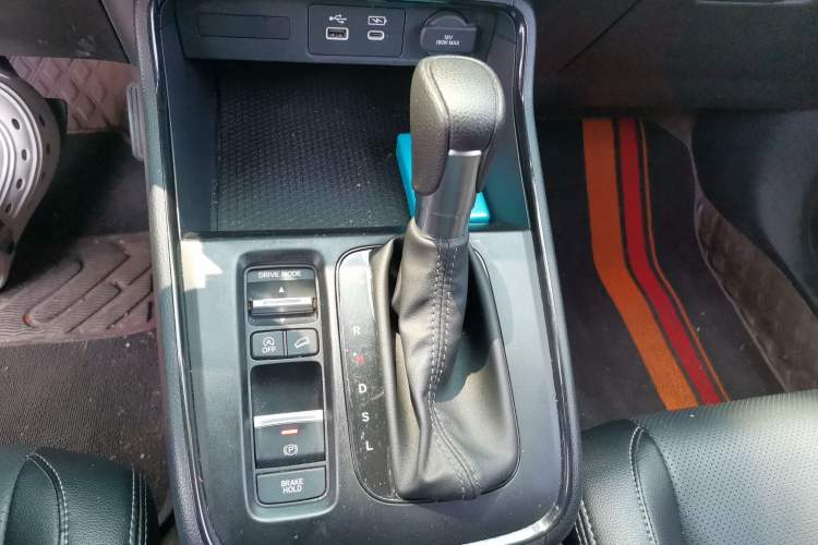 Used Honda Breeze 2023 240TURBO Two-Wheel Drive Elite Edition 5 Seats Gear Lever