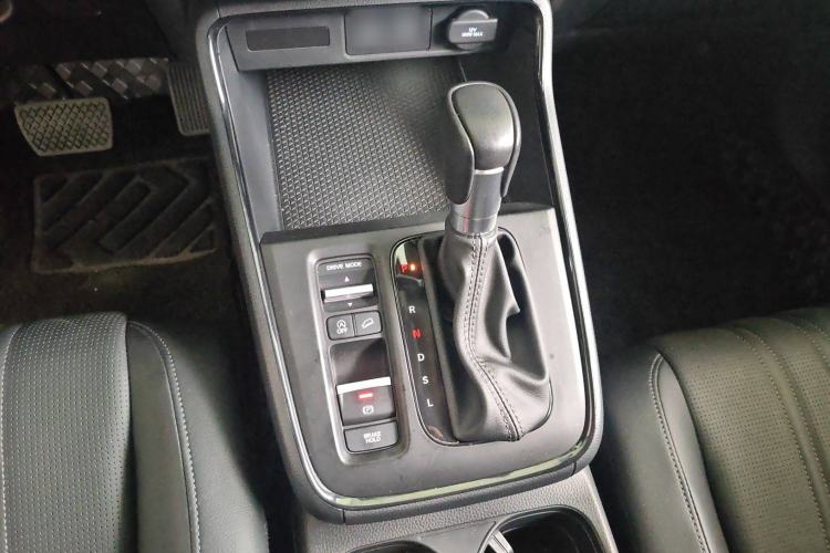 Used Honda Breeze 2023 240TURBO Two-Wheel-Drive Luxury Edition 5 Seats Gear Lever