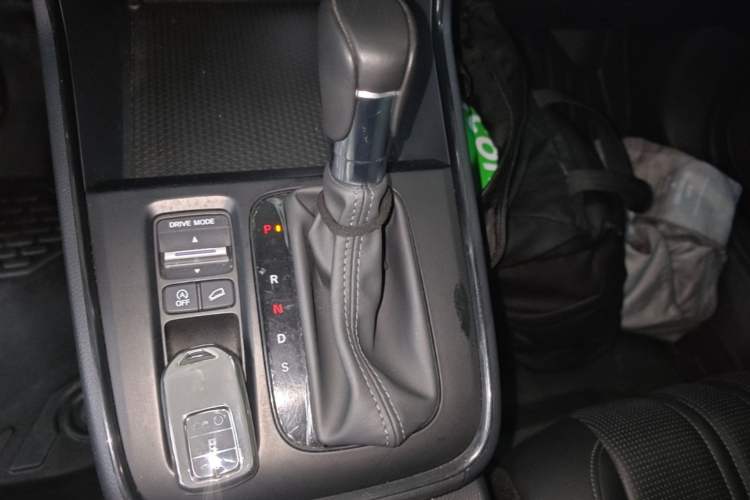 Used Honda Breeze 2023 240TURBO Two-Wheel-Drive Luxury Edition 5 Seats Gear Lever