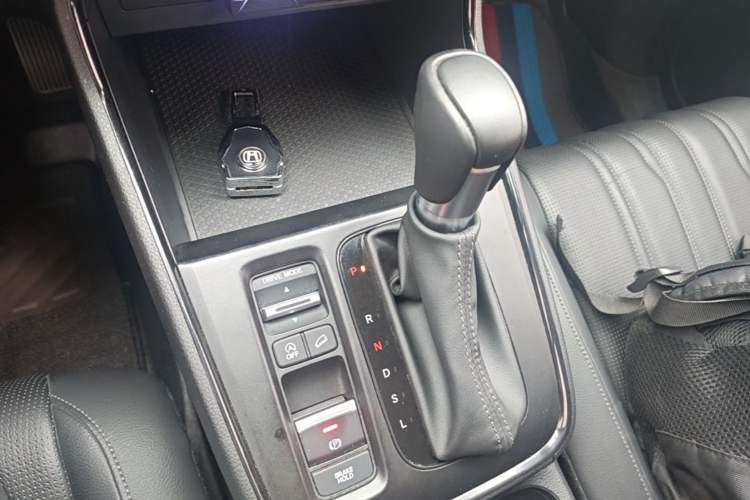 Used Honda Breeze 2023 240TURBO Two-Wheel-Drive Luxury Edition 5 Seats Gear Lever