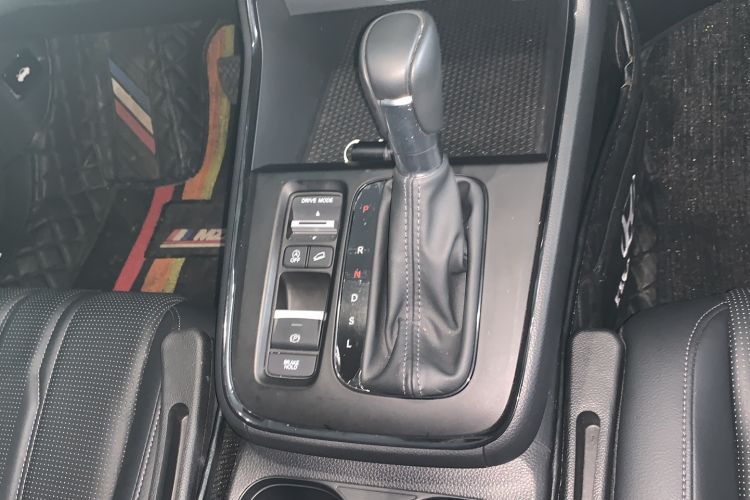 Used Honda Breeze 2023 240TURBO Two-Wheel-Drive Luxury Edition 5 Seats Gear Lever