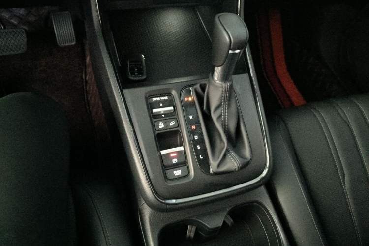 Used Honda Breeze 2023 240TURBO Two-Wheel-Drive Luxury Edition 5 Seats Gear Lever