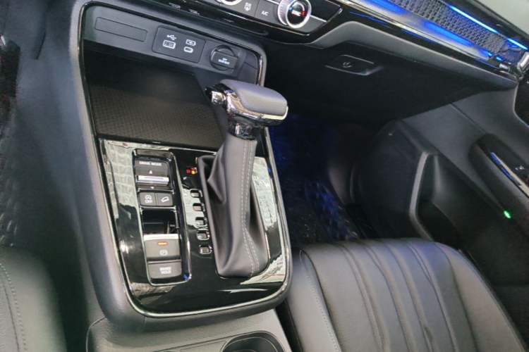 Used Honda Breeze 2023 240TURBO Two-Wheel-Drive Luxury Edition 5 Seats Gear Lever