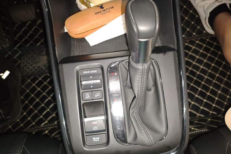 Used Honda Breeze 2023 240TURBO Two-Wheel-Drive Luxury Edition 5 Seats Gear Lever