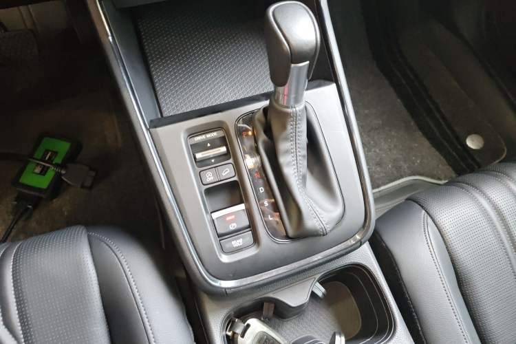 Used Honda Breeze 2023 240TURBO Two-Wheel-Drive Luxury Edition 5 Seats Gear Lever