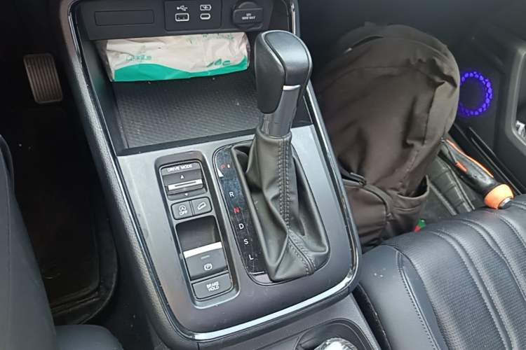 Used Honda Breeze 2023 240TURBO Two-Wheel-Drive Luxury Edition 5 Seats Gear Lever