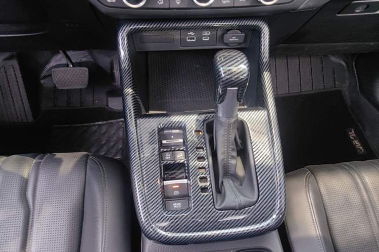 Used Honda Breeze 2023 240TURBO Two-Wheel-Drive Prestige Edition 5 Seats Gear Lever