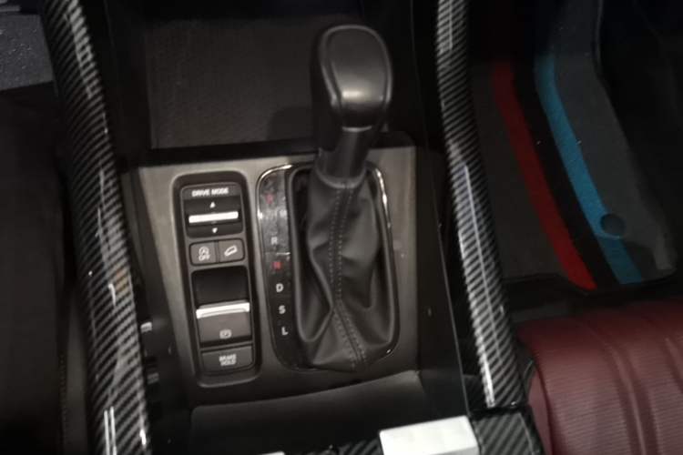 Used Honda Breeze 2023 240TURBO Two-Wheel-Drive Luxury Edition 5 Seats Gear Lever
