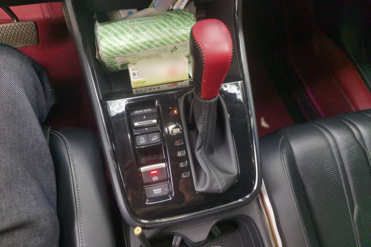 Used Honda Breeze 2023 240TURBO Two-Wheel-Drive Luxury Edition 5 Seats Gear Lever
