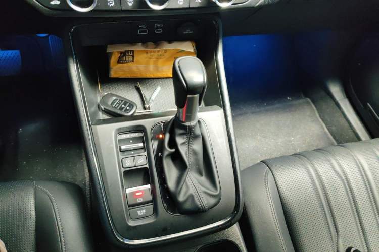 Used Honda Breeze 2023 240TURBO Two-Wheel-Drive Luxury Edition 5 Seats Gear Lever