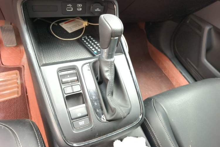 Used Honda Breeze 2023 240TURBO Two-Wheel Drive Elite Edition 5 Seats Gear Lever