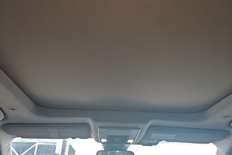 Used Honda Breeze 2023 240TURBO Two-Wheel-Drive Luxury PRO 7-Seater Headliner