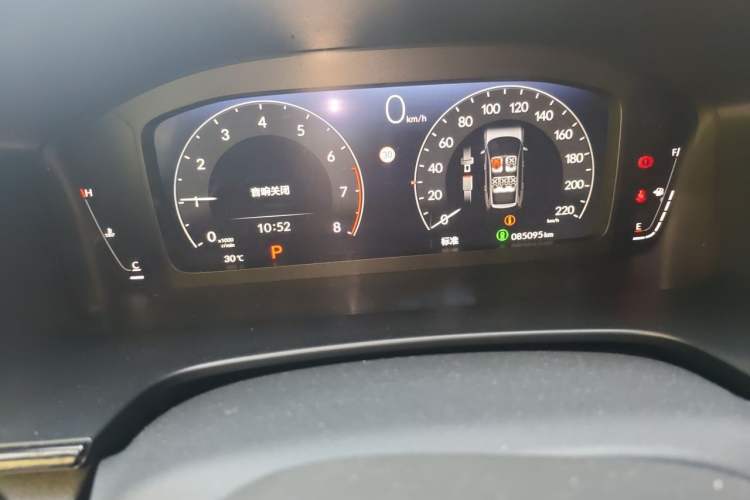Used Honda Breeze 2023 240TURBO Two-Wheel-Drive Luxury Edition 5 Seats Odometer Close Up
