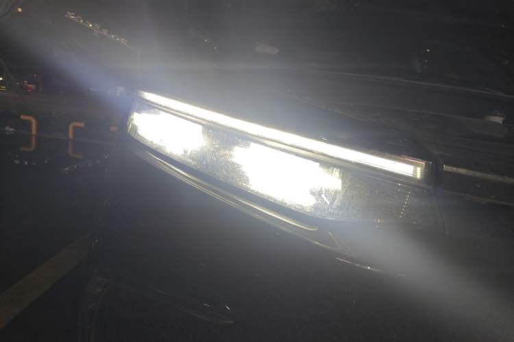 Used Honda Breeze 2023 240TURBO Two-Wheel Drive Elite Edition 5 Seats Right Front Headlight