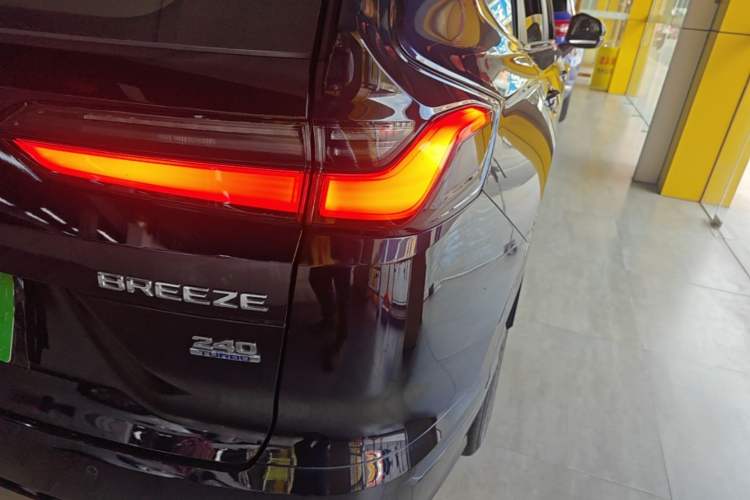 Used Honda Breeze 2023 240TURBO Two-Wheel-Drive Luxury Edition 5 Seats Right Rear Taillight