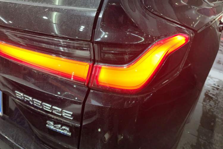 Used Honda Breeze 2023 240TURBO Two-Wheel-Drive Luxury Edition 5 Seats Right Rear Taillight