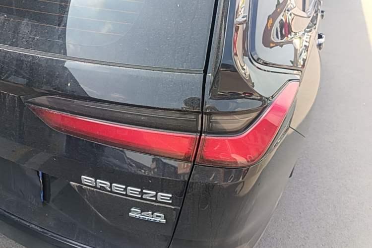 Used Honda Breeze 2023 240TURBO Two-Wheel-Drive Luxury Edition 5 Seats Right Rear Taillight