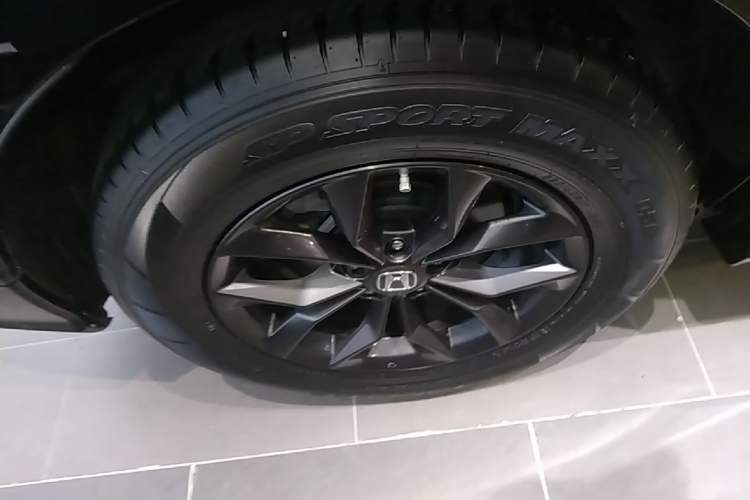 Used Honda Breeze 2023 240TURBO Two-Wheel-Drive Luxury Edition 5 Seats Right Rear Wheel Hub